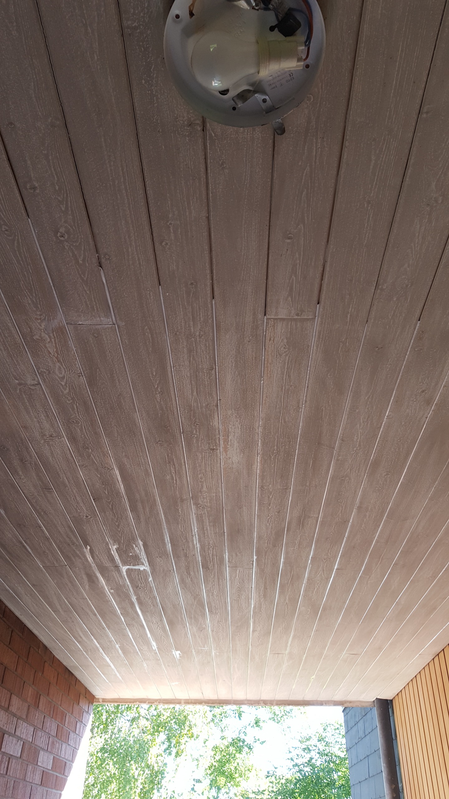 Plafond peint à Sonceboz par Deva Peinture, finition intérieure professionnelle et soignée